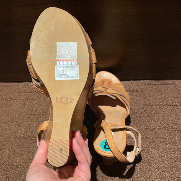 Brand new UGG - Picture 5 of 5